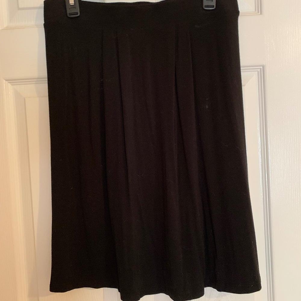 Dana Buchman Black Skirt, size medium